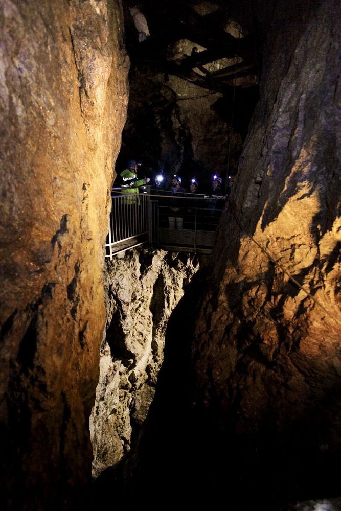 Visites d'authentiques mines d'argent - L'Aventure des Mines (Association ASEPAM)