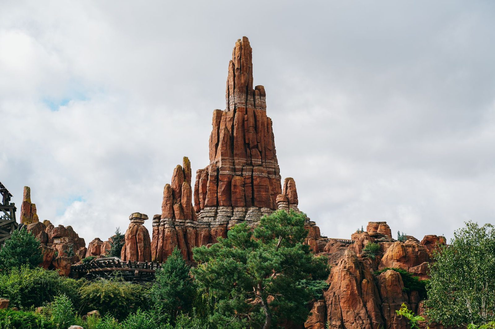 Explore the rugged Big Thunder Mountain at Disneyland Paris, a must-visit attraction in France.
