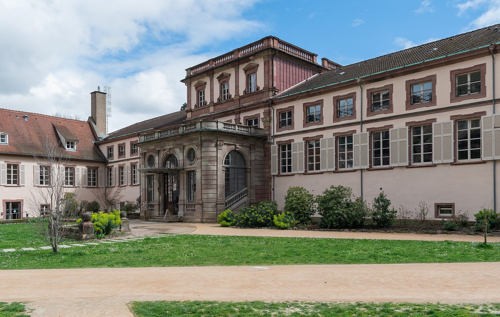 Neuenburg Castle in Guebwiller (1)
