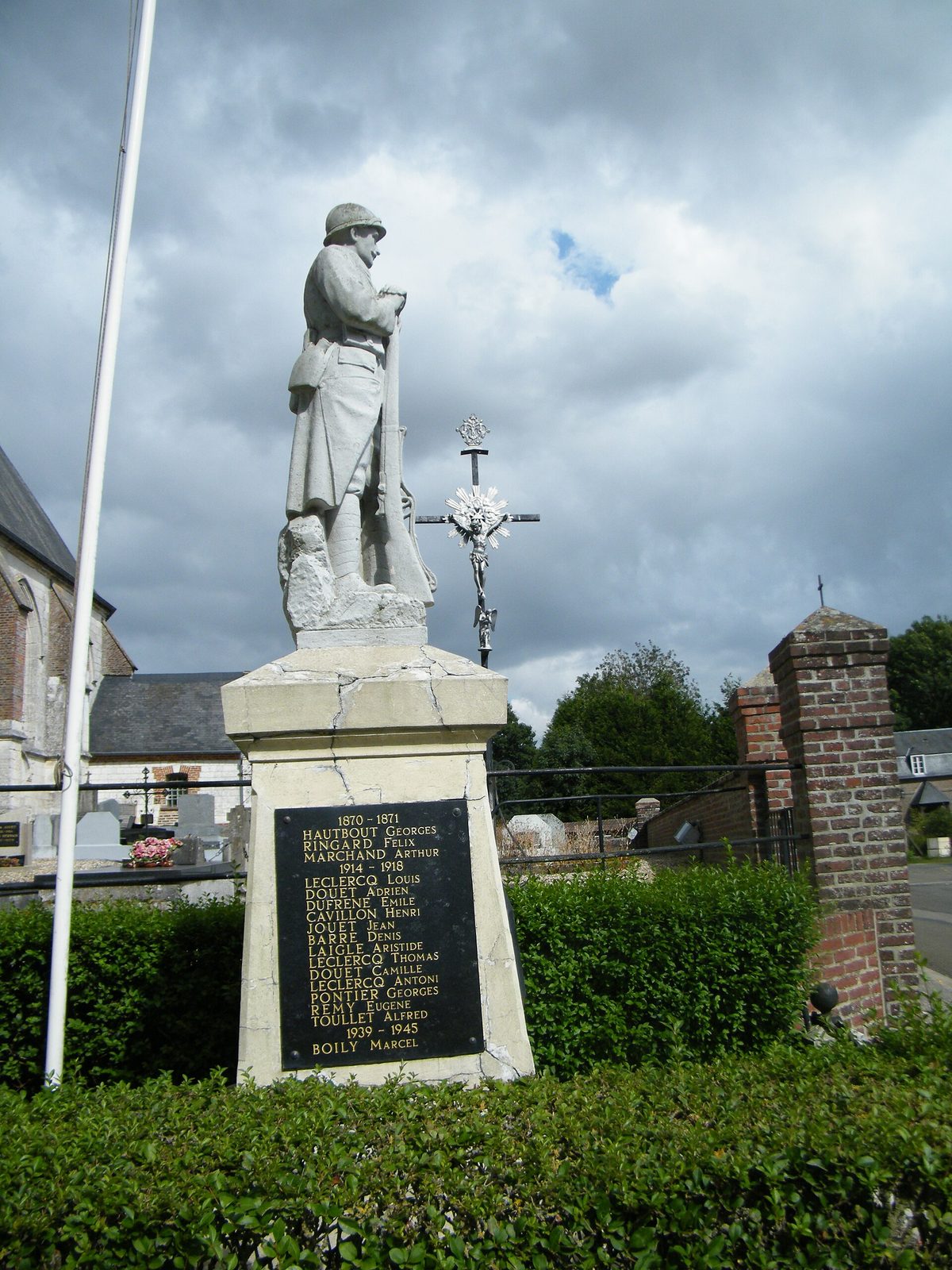 Hautvillers-Ouville, Somme, Fr, monument aux morts