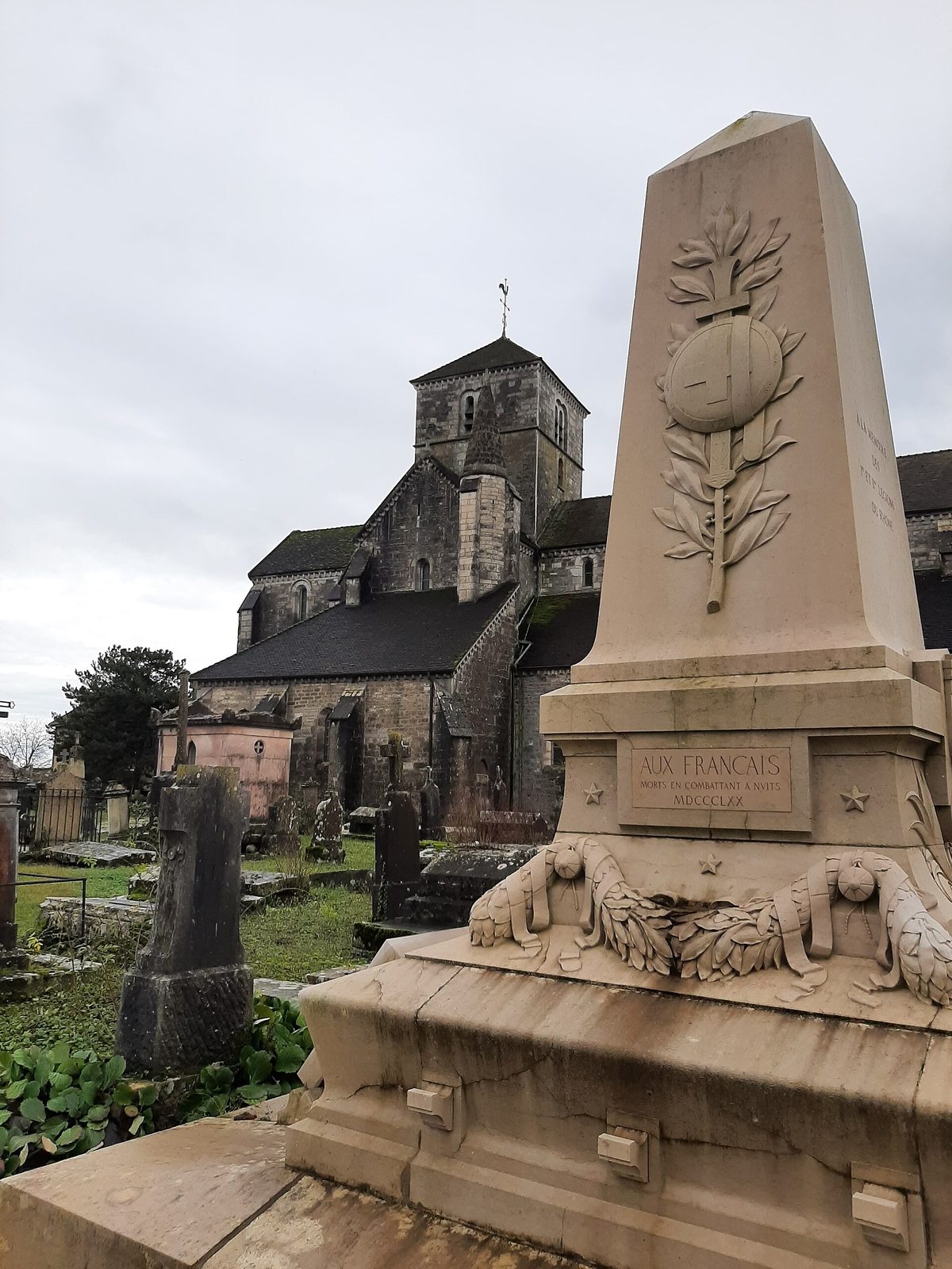 Cimetière de l'église Saint-Symphorien de Nuits-Saint-Georges 2023