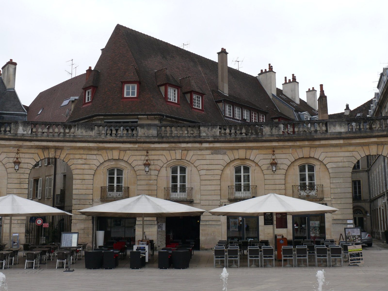 Dijon - 10 place de la Libération - 2