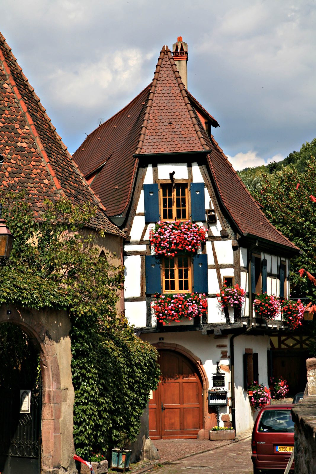 Riquewihr — half-timbered main street, 3/2