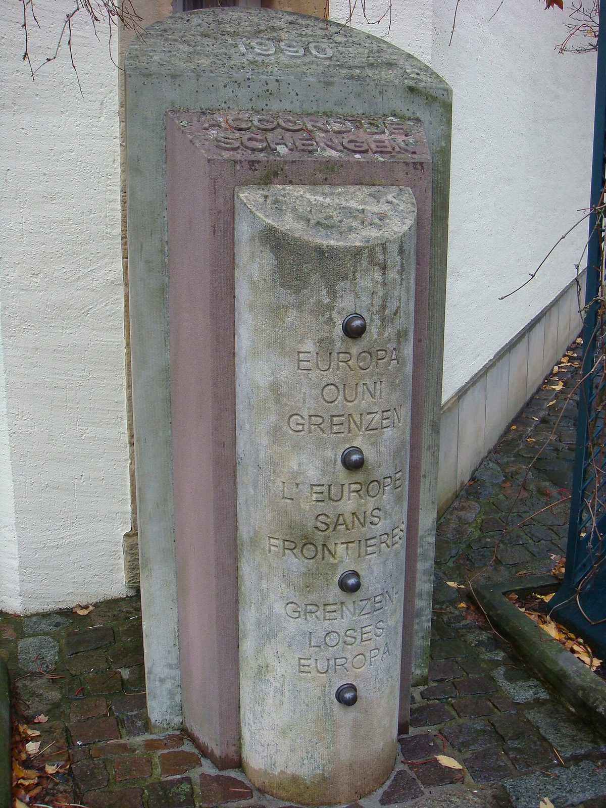 November 2007 in Schengen 14